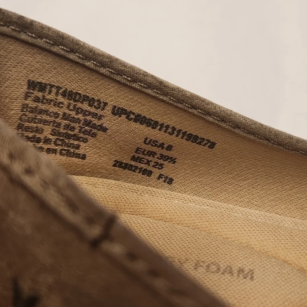 Time and Tru Shoes Womens Size 8 flats light brown Pointe Toe
